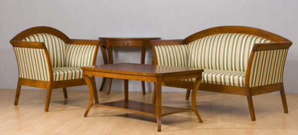 Komplet stylowych mebli Artè w tkaninie w złoto-zielone pasy, w stylu XX-lecia międzywojennego od firmy ZMS Miro